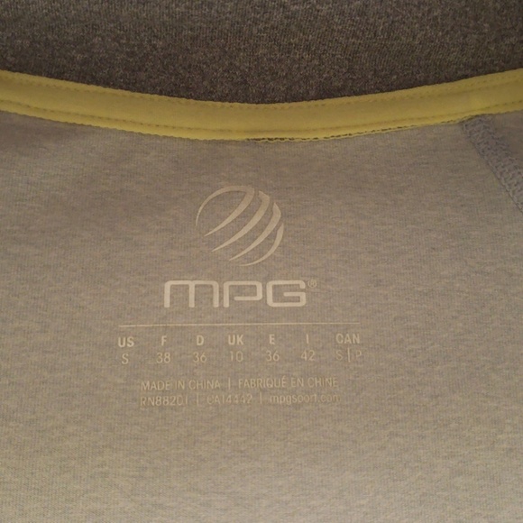 Athletic jacket - Picture 2 of 3